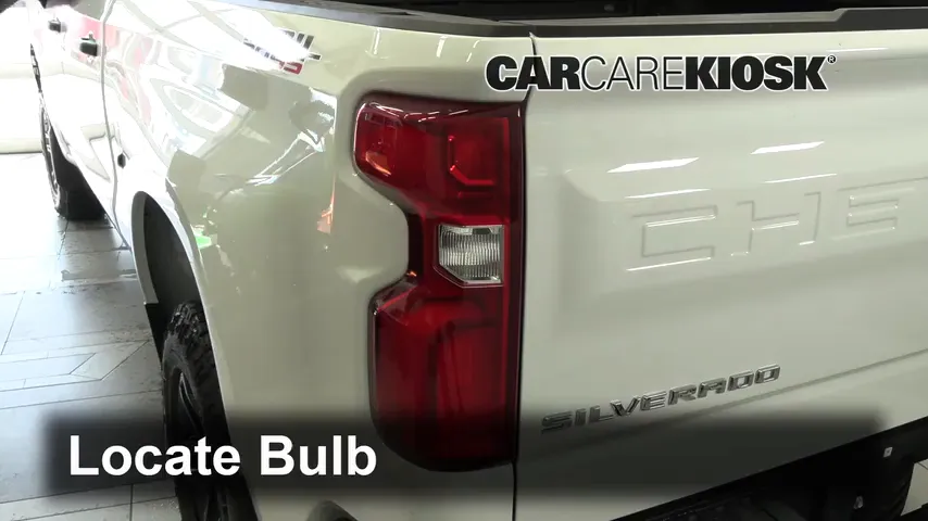 2019 Chevrolet Silverado 1500 Custom Trail Boss 4.3L V6 Crew Cab Pickup Lights